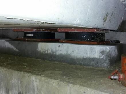 橋梁支座更換